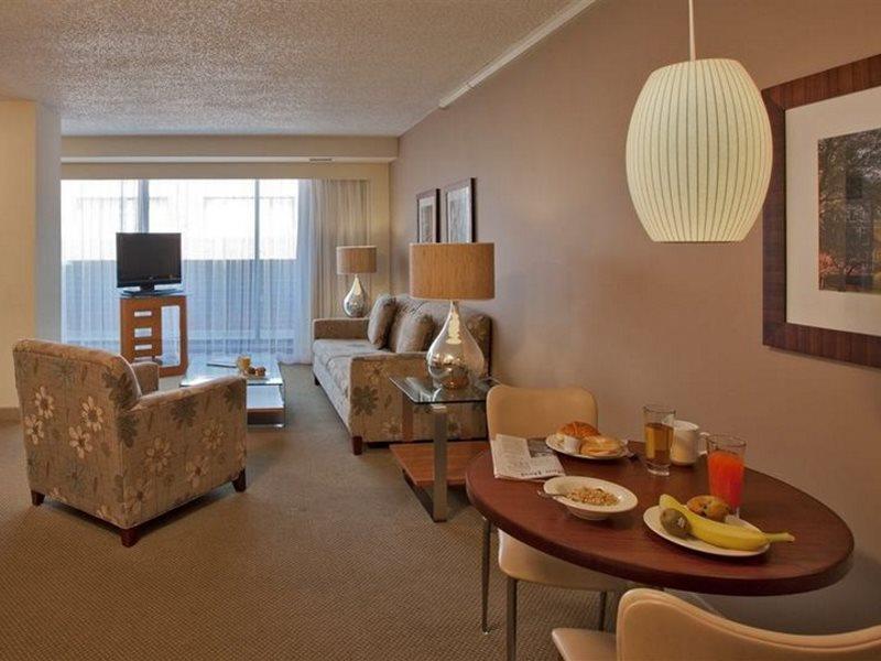 Hotel Georgetown Courtyard 3*
